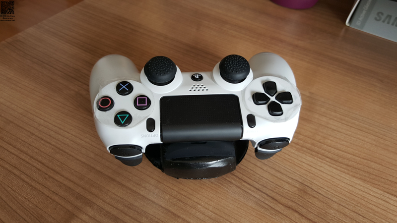Illustration for article titled Cómo cargar tu mando de PS4 de forma inalámbrica